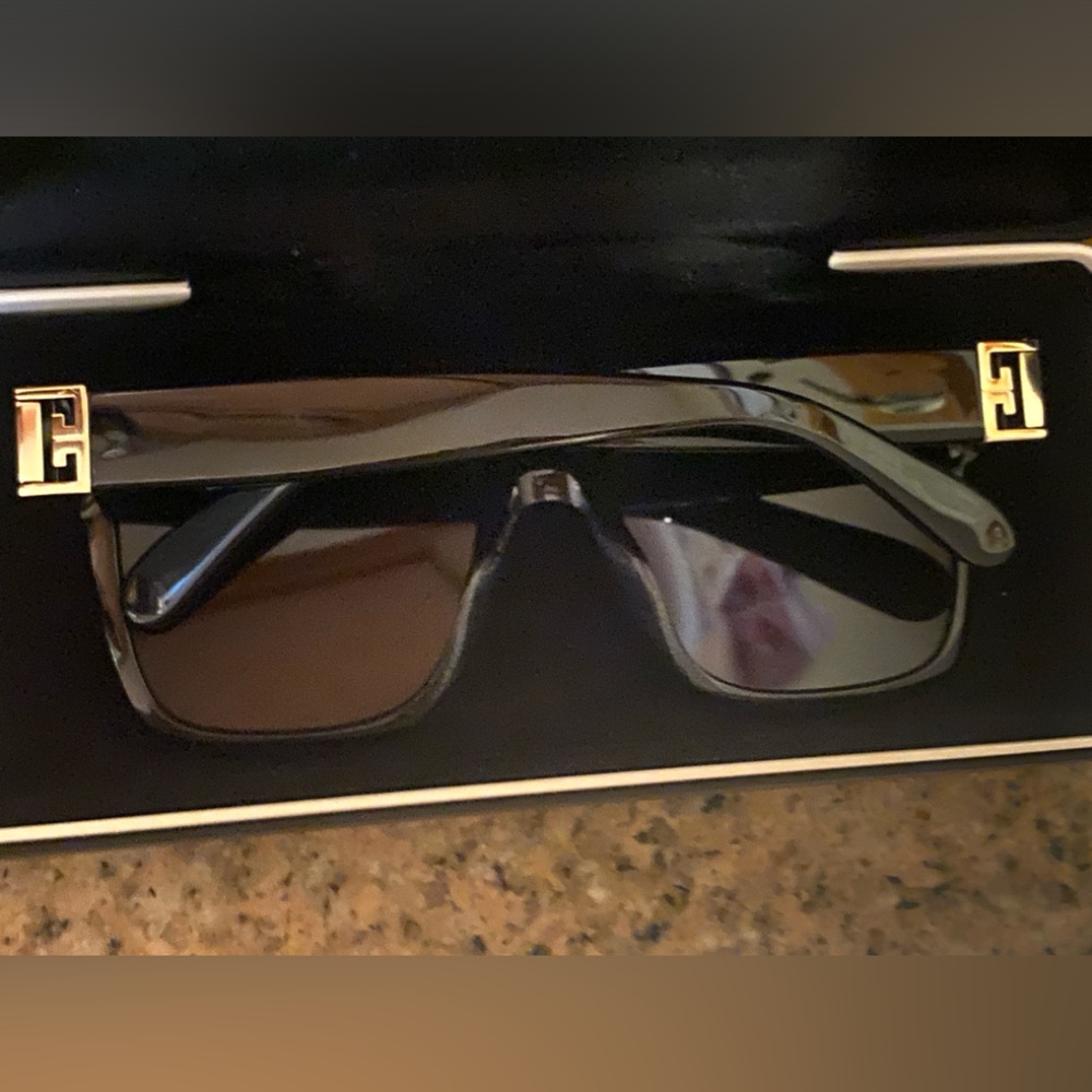 Givenchy glasses - Picture 3 of 6
